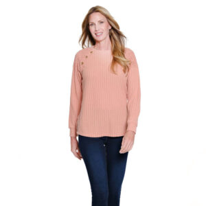 multiplespinkcuffedlongsleeveraglancrewnecktop
